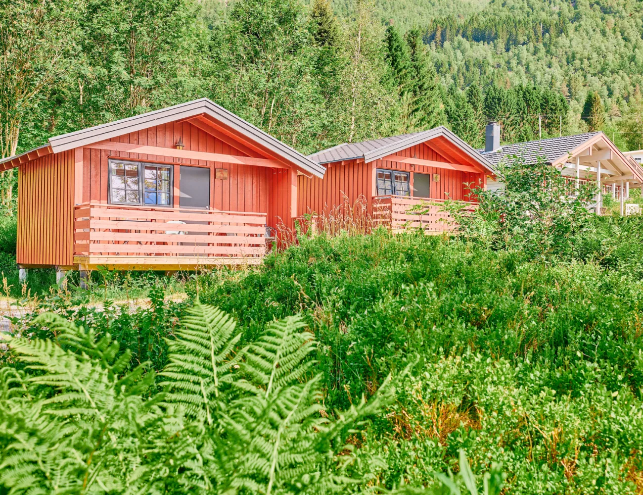 Bilde av campinghytter på Tjugen camping i Loen.1