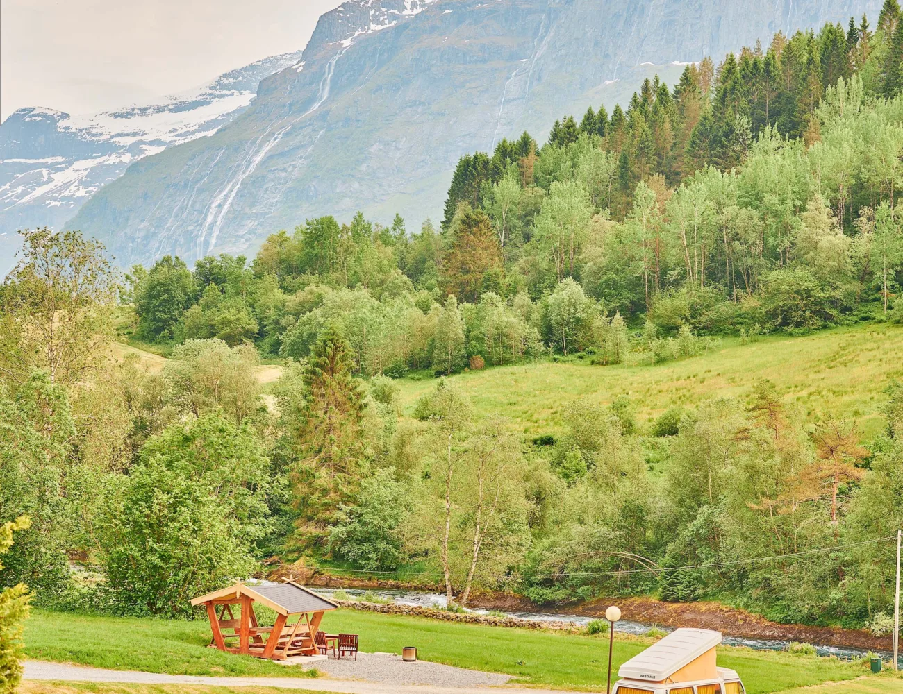 Bilde av bobilplassar på Tjugen camping3